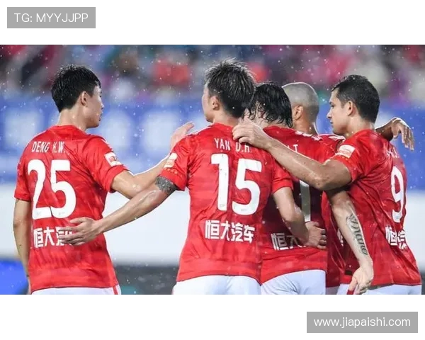 深圳与广州恒大精彩对决视频回顾球迷热议赛场瞬间与战术分析 深圳与广州恒大精彩对决视频回顾球迷热议赛场瞬间与战术分析